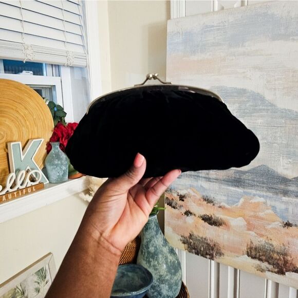 VTG Black Velvet Cocktail Clutch | Rhinestone Trim & Kiss Lock Closure - Picture 13 of 15